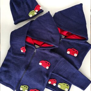 Dječački džemper s odgovarajućom kapom "Auta"